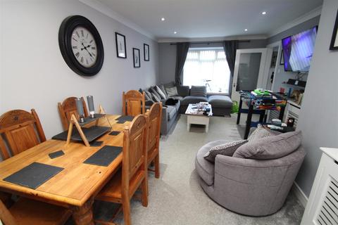 3 bedroom house for sale - Avonmead, Swindon