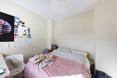 6 bedroom terraced house to rent - Milton Road, Southampton, Hampshire