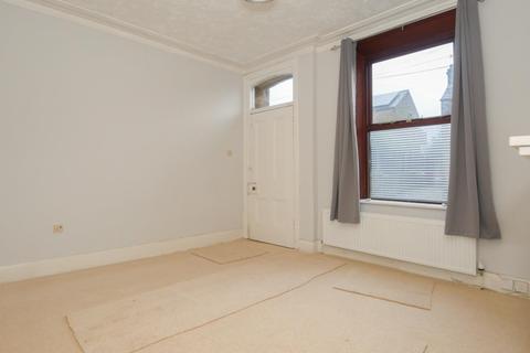 19 Back Lane, New Farnley, Leeds, LS12 5HN