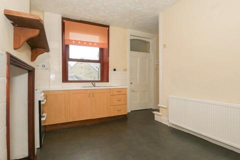 19 Back Lane, New Farnley, Leeds, LS12 5HN