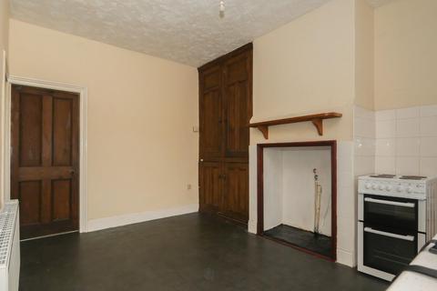 19 Back Lane, New Farnley, Leeds, LS12 5HN