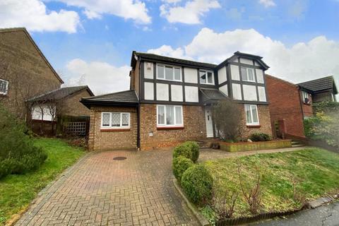 3 Daimler Close, Northampton, NN3 5JT