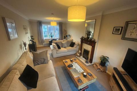 3 Daimler Close, Northampton, NN3 5JT