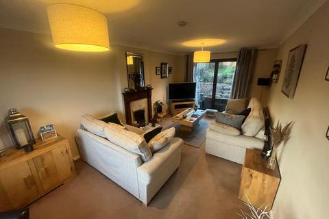 3 Daimler Close, Northampton, NN3 5JT