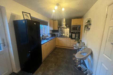 3 Daimler Close, Northampton, NN3 5JT