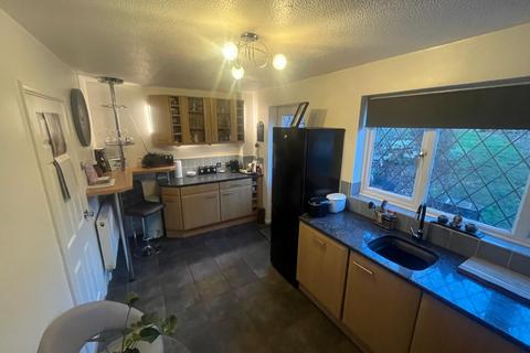 3 Daimler Close, Northampton, NN3 5JT