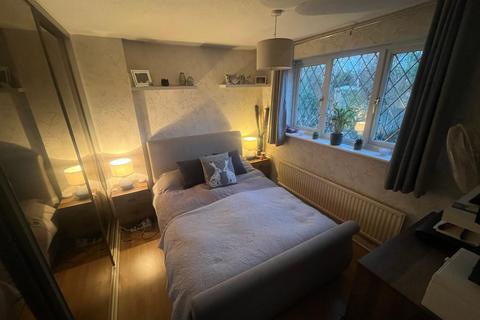 3 Daimler Close, Northampton, NN3 5JT