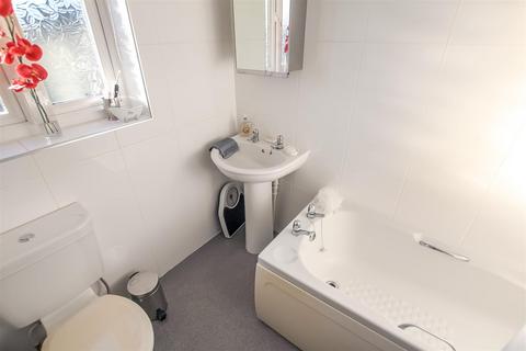 10 Beechers Grove, Newton Aycliffe, DL5 4TE