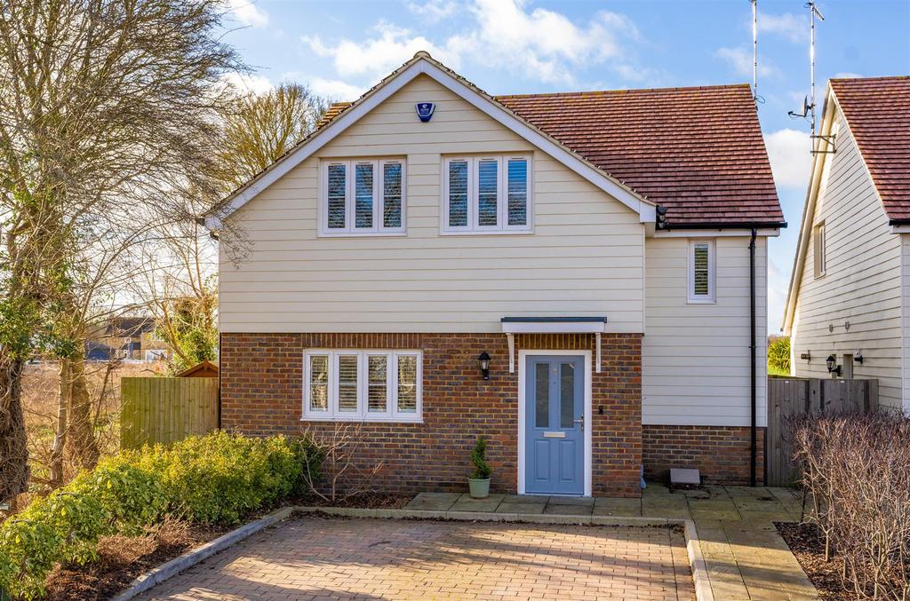 Roestock Lane, Colney Heath, St. Albans 3 bed detached house £760,000