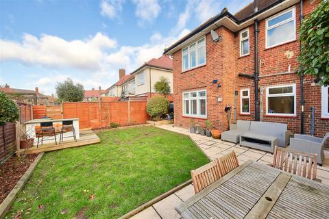 130 Godley Road, London, SW18 3HE