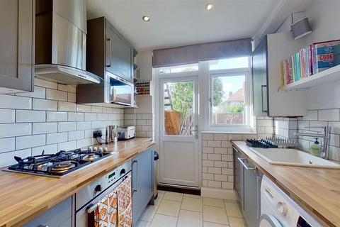 130 Godley Road, London, SW18 3HE