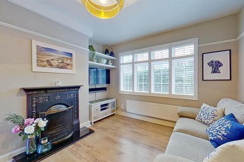 130 Godley Road, London, SW18 3HE