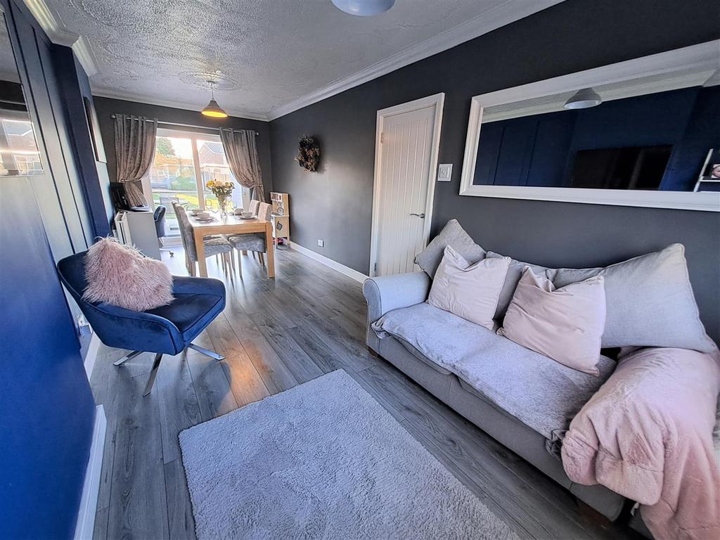 Common Lane, Sheldon, Birmingham 2 bed terraced house £200,000