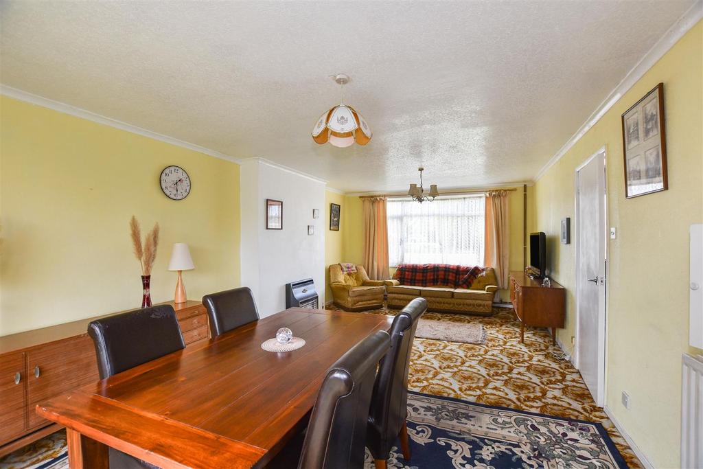 Perth Road, Stamford 4 bed detached house £425,000