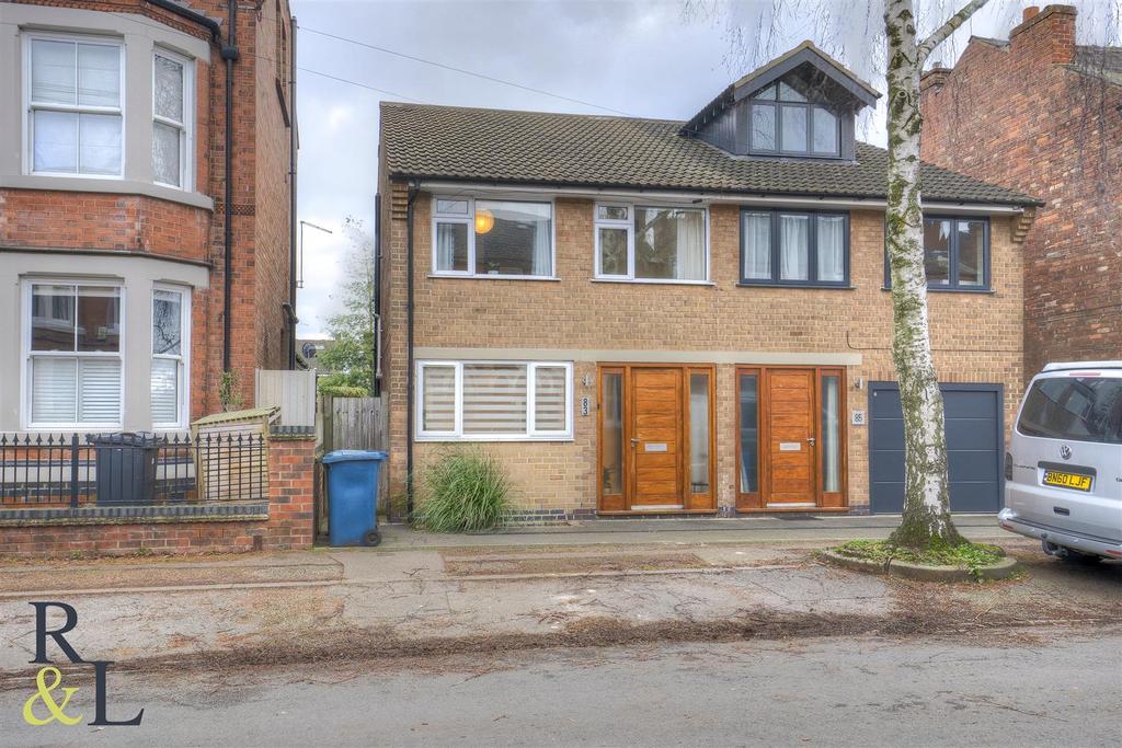 Mona Road, West Bridgford, Nottingham 3 bed semidetached house £