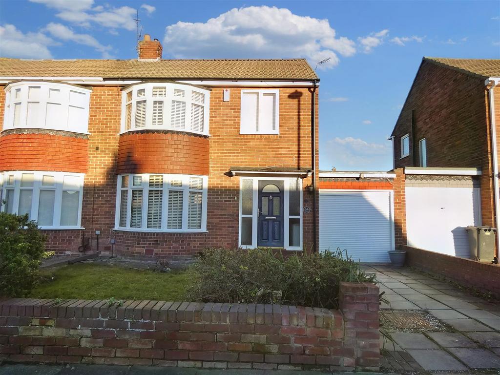 Shaftesbury Crescent, Marden Farm 3 bed semidetached house £280,000