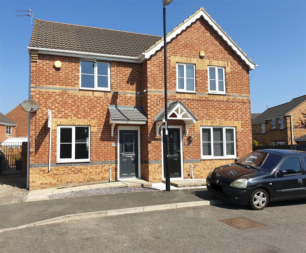 Halesworth Drive, Havelock Park... 2 bed semidetached house £650 pcm