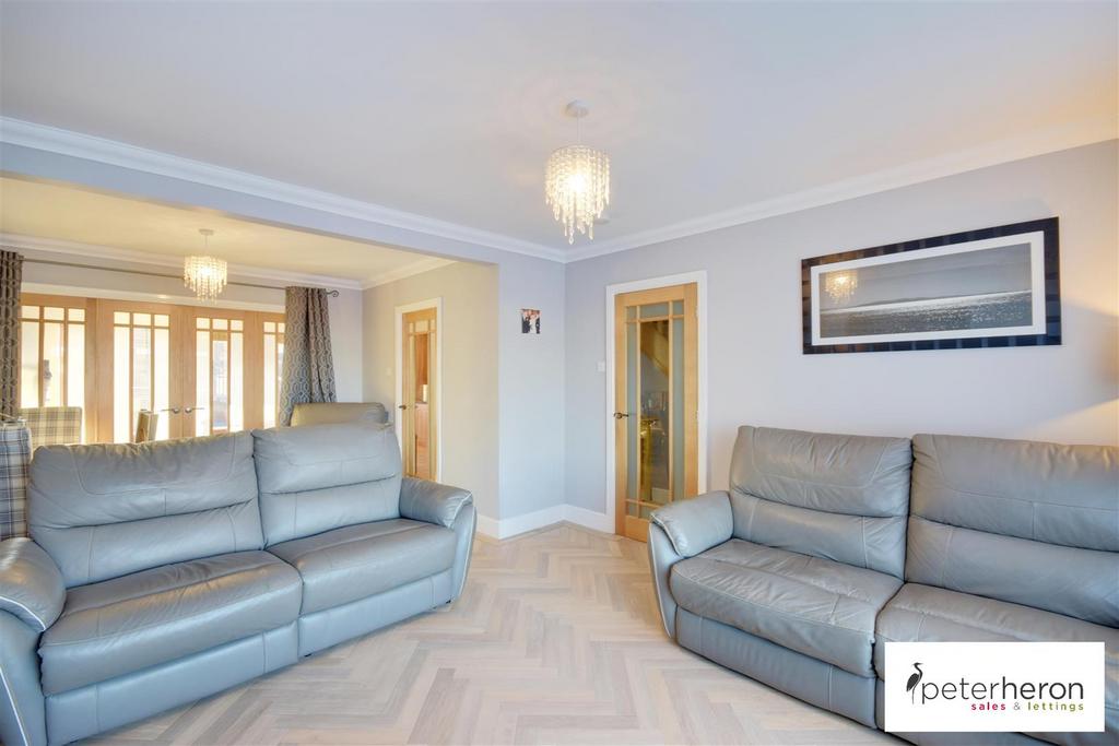 Brockenhurst Drive, Hastings Hill, Sunderland 4 bed semidetached house