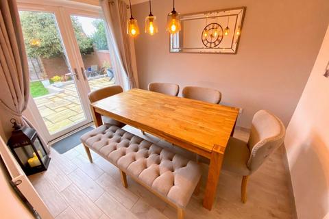 2 Highdown Close, Northampton, NN4 8JT
