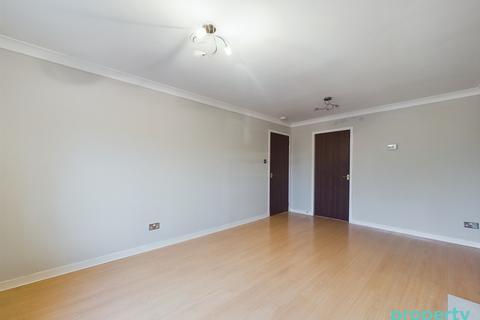 2 bedroom flat to rent, Kilbowie Place, Airdrie, North Lanarkshire, ML6