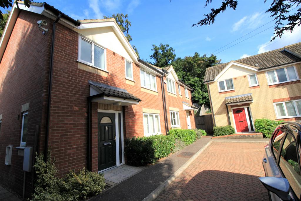 Wilberforce Road, Norwich NR5 4 bed semidetached house £1,800 pcm (£