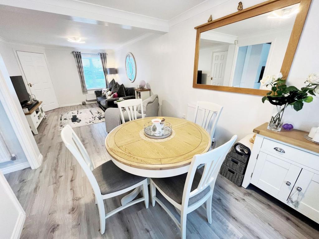 Lounge/dining room