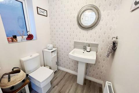 3 Auckland Close, Northampton, NN2 7BJ