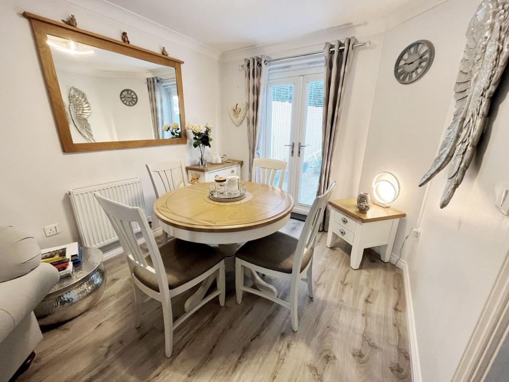 Lounge/dining room