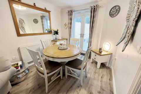 3 Auckland Close, Northampton, NN2 7BJ