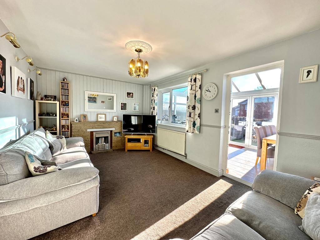 Hastings Walk, Braunstone Town 3 bed terraced house £200,000