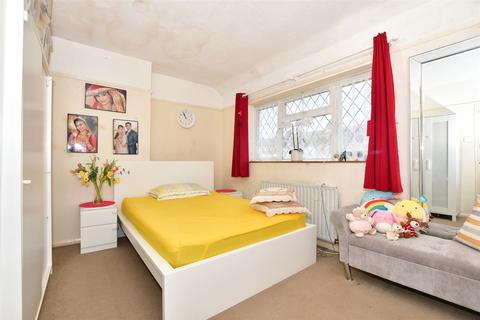 4 Leechcroft Avenue, Swanley, BR8 8AR
