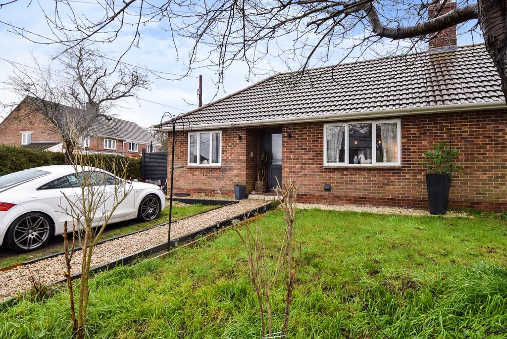 Meadow View, Haxton, SP4 9PX 2 bed bungalow £259,000