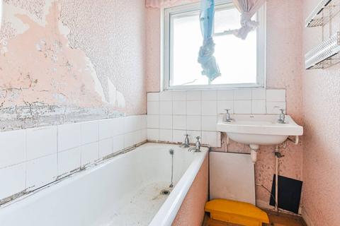 11a Mount Pleasant, Wembley, HA0 1TS