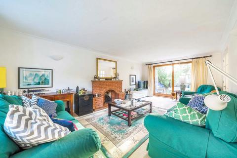 12 Deer Leap, Lightwater, GU18 5PF