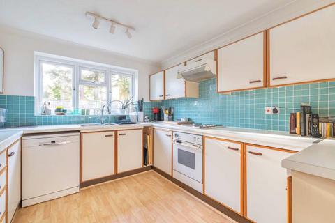 12 Deer Leap, Lightwater, GU18 5PF