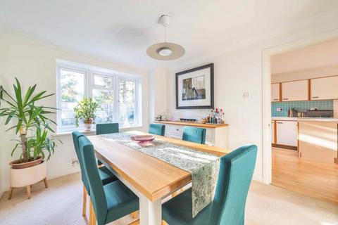 12 Deer Leap, Lightwater, GU18 5PF