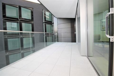 2 bedroom apartment to rent, Carrara Tower, 250 City Road, Islington EC1V
