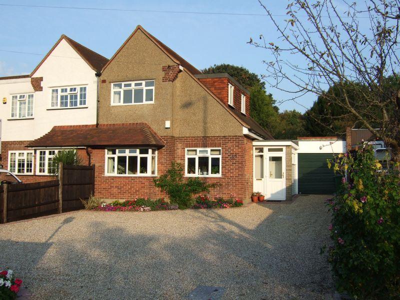 Reigate Road, Epsom KT17 4 bed semidetached house £2,400 pcm (£554 pw)