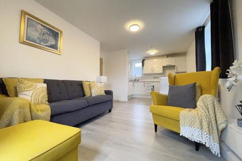 2 bedroom flat for sale - Malsbury Avenue, Scraptoft, LE7