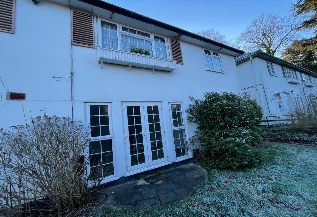 Campden Road, South Croydon, Surrey 2 bed flat £1,499 pcm (£346 pw)