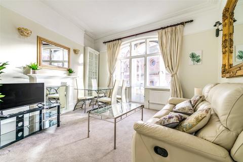 1 bedroom flat to rent, Buckingham Court, 78, Buckingham Gate, St James, SW1E