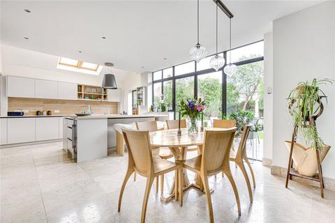 30 York Avenue, London, SW14 7LG