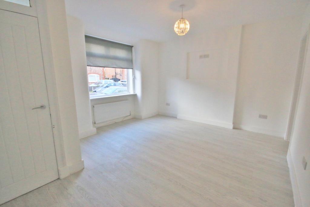 Park Road, Wigan, WN5 3 bed terraced house £695 pcm (£160 pw)