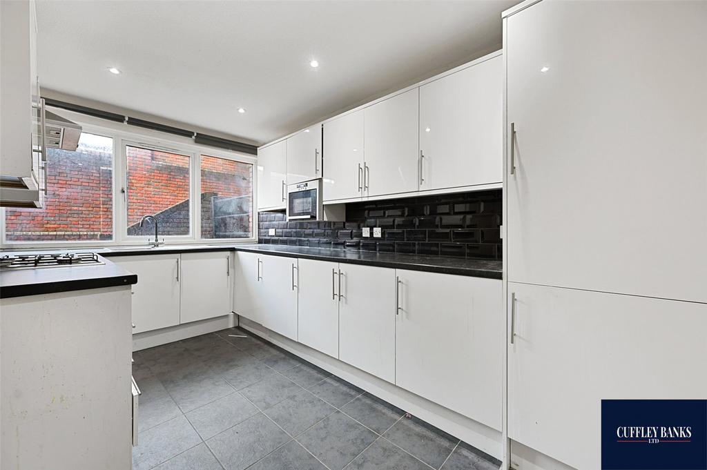 White City Close, London, W12 4 bed terraced house for sale £650,000