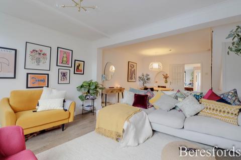 2 bedroom terraced house for sale, Cromwell Road, Warley, CM14