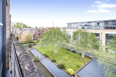 2 bedroom apartment for sale, Town Meadow, Brentford, TW8