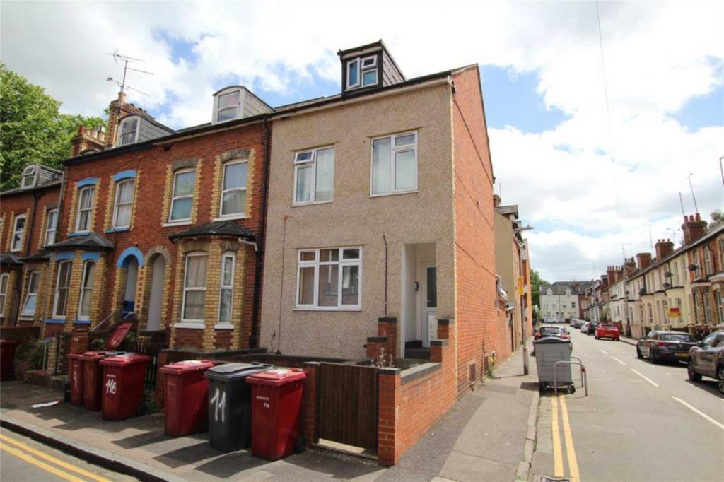 Baker Street, Reading 4 bed end of terrace house for sale £525,000
