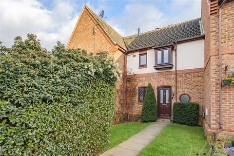 2 bedroom terraced house for sale - Guernsey Close, Guildford, Surrey, GU4