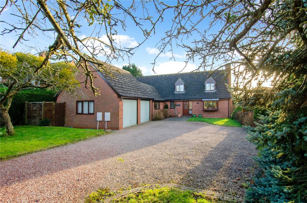 Lower Broadheath, Worcester, Worcestershire 4 bed detached house for