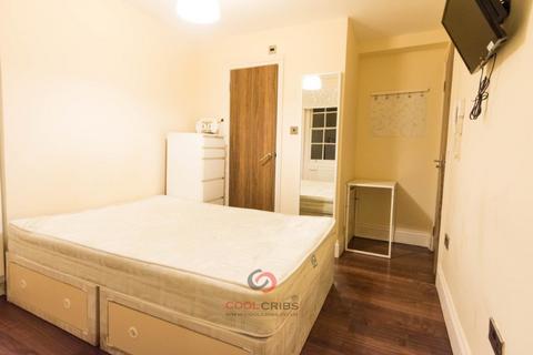 Studio to rent, Wyndham Street W1H